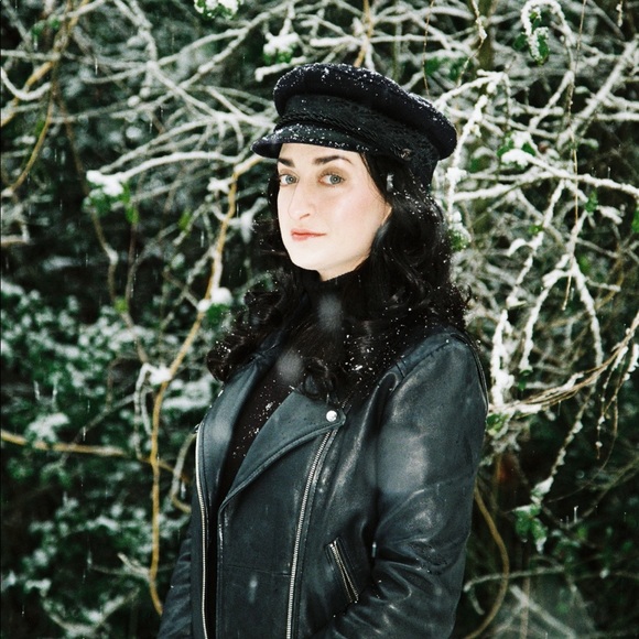 Meet your Posher, Jordan! - Picture 3 of 6